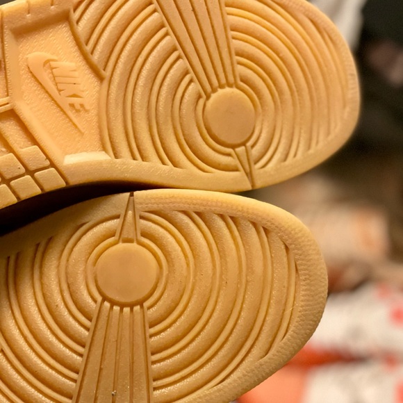 Air Jordan 1 Wheat - VNDS, No OG box. VERY clean with that interesting color. - Picture 5 of 9